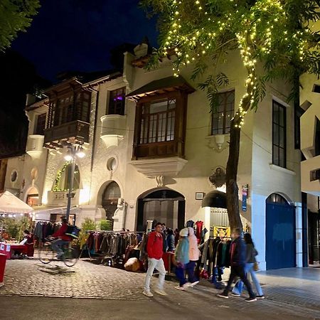 Bed & Breakfast Lastarria Сантьяго Экстерьер фото