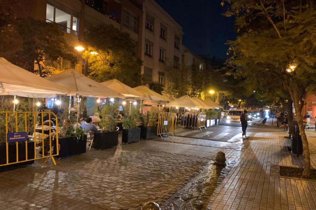 Bed & Breakfast Lastarria Сантьяго Экстерьер фото